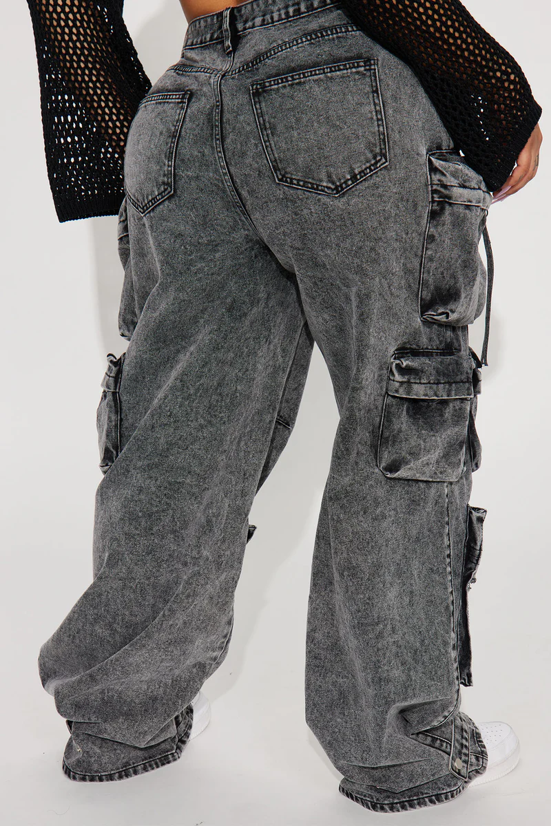 Stretch Ripped Cargo Jeans