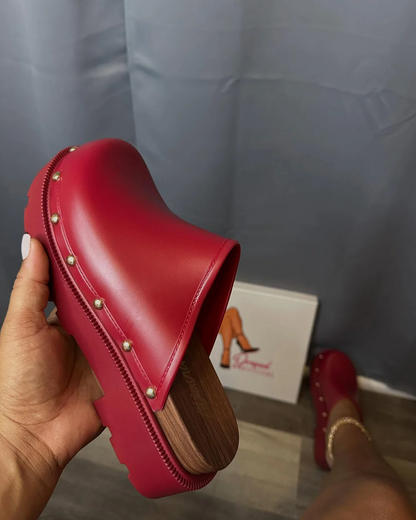 Bronco Leather platform closed toe sandals