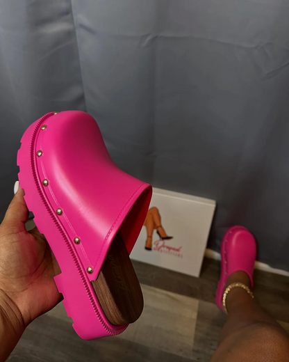 Bronco Leather platform closed toe sandals