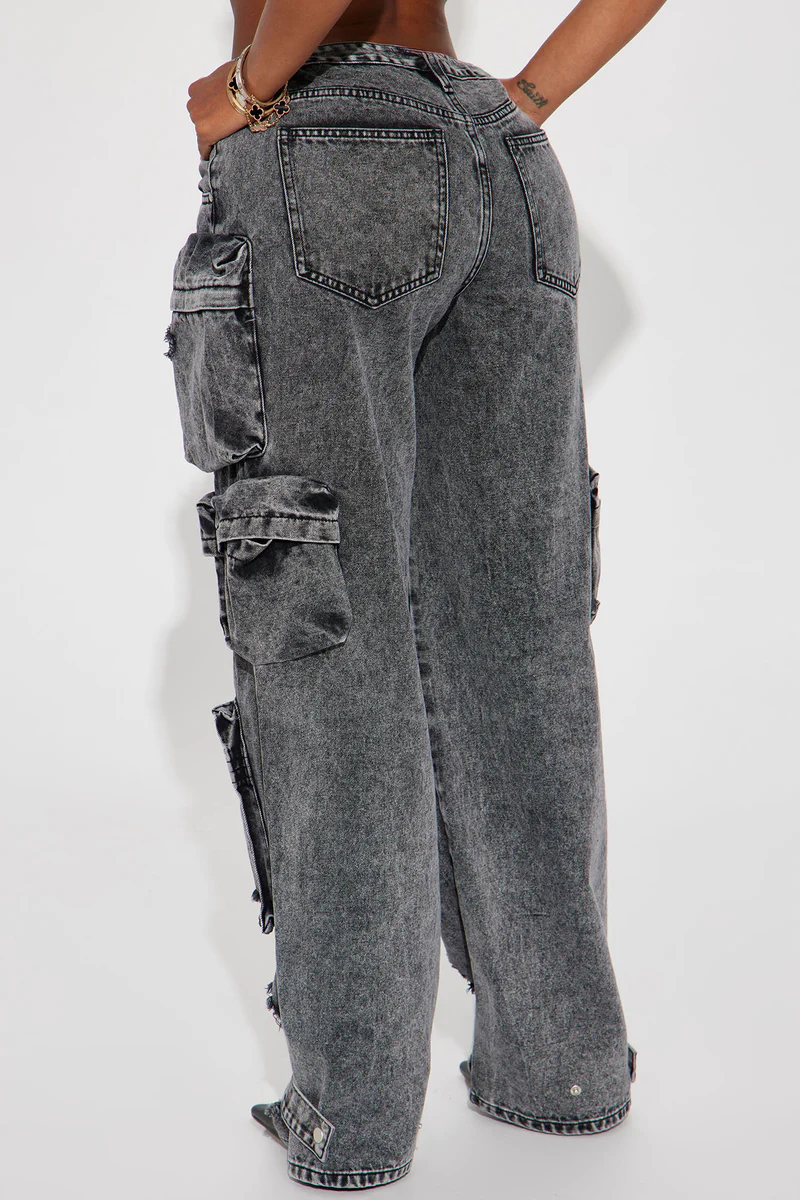 Stretch Ripped Cargo Jeans