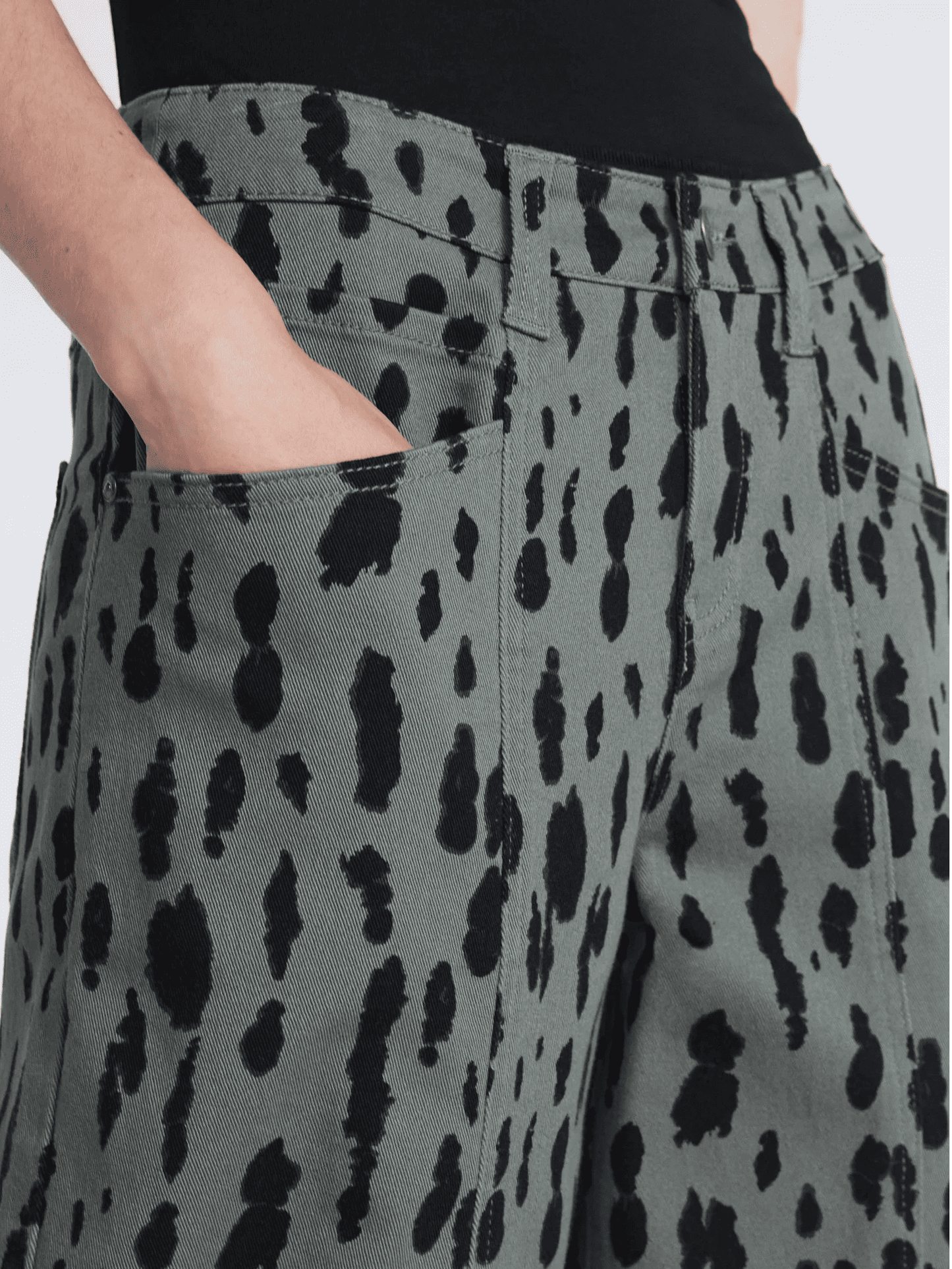 Denim Peplum Top+Animal Print Barrel Jeans