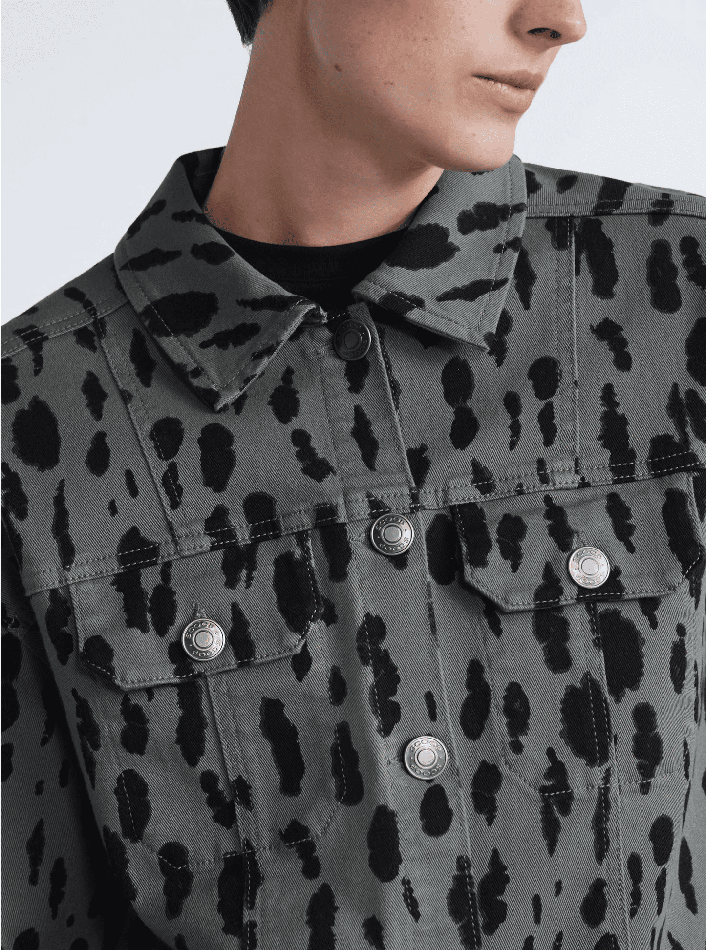 Denim Peplum Top+Animal Print Barrel Jeans