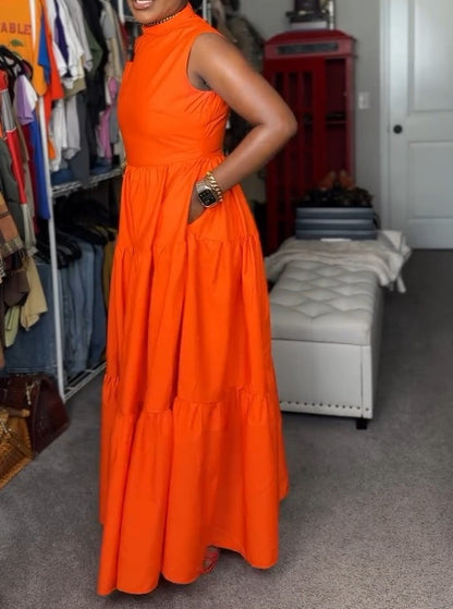 Elegant Sleeveless Pleated Dress