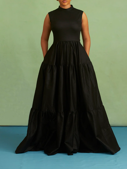 Elegant Sleeveless Pleated Dress