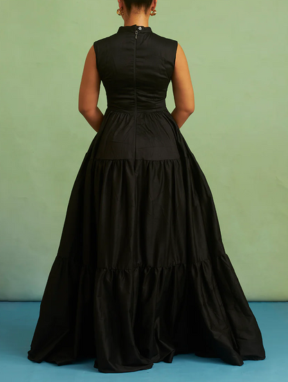 Elegant Sleeveless Pleated Dress