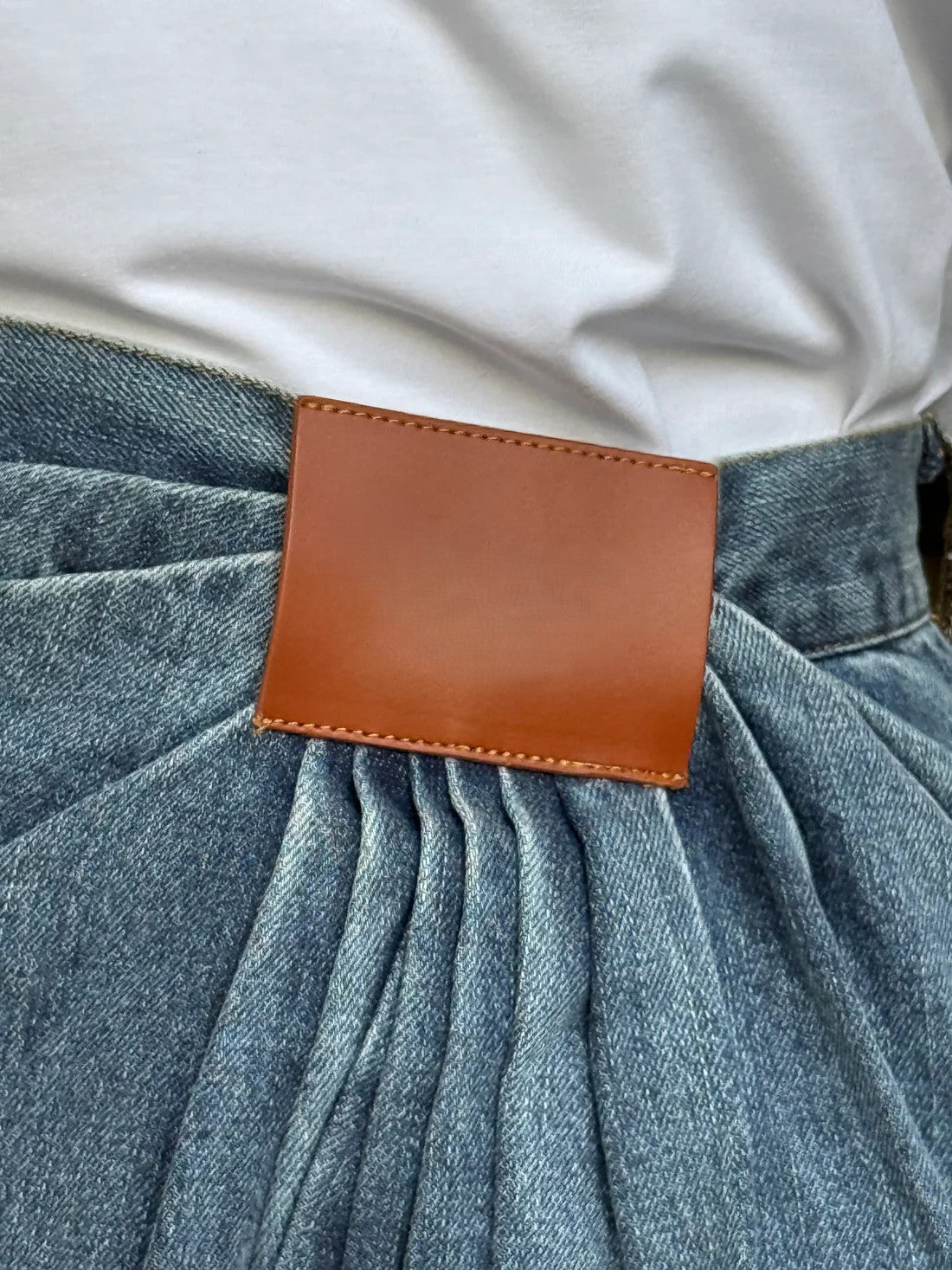 Irregular-Pleated Jeans