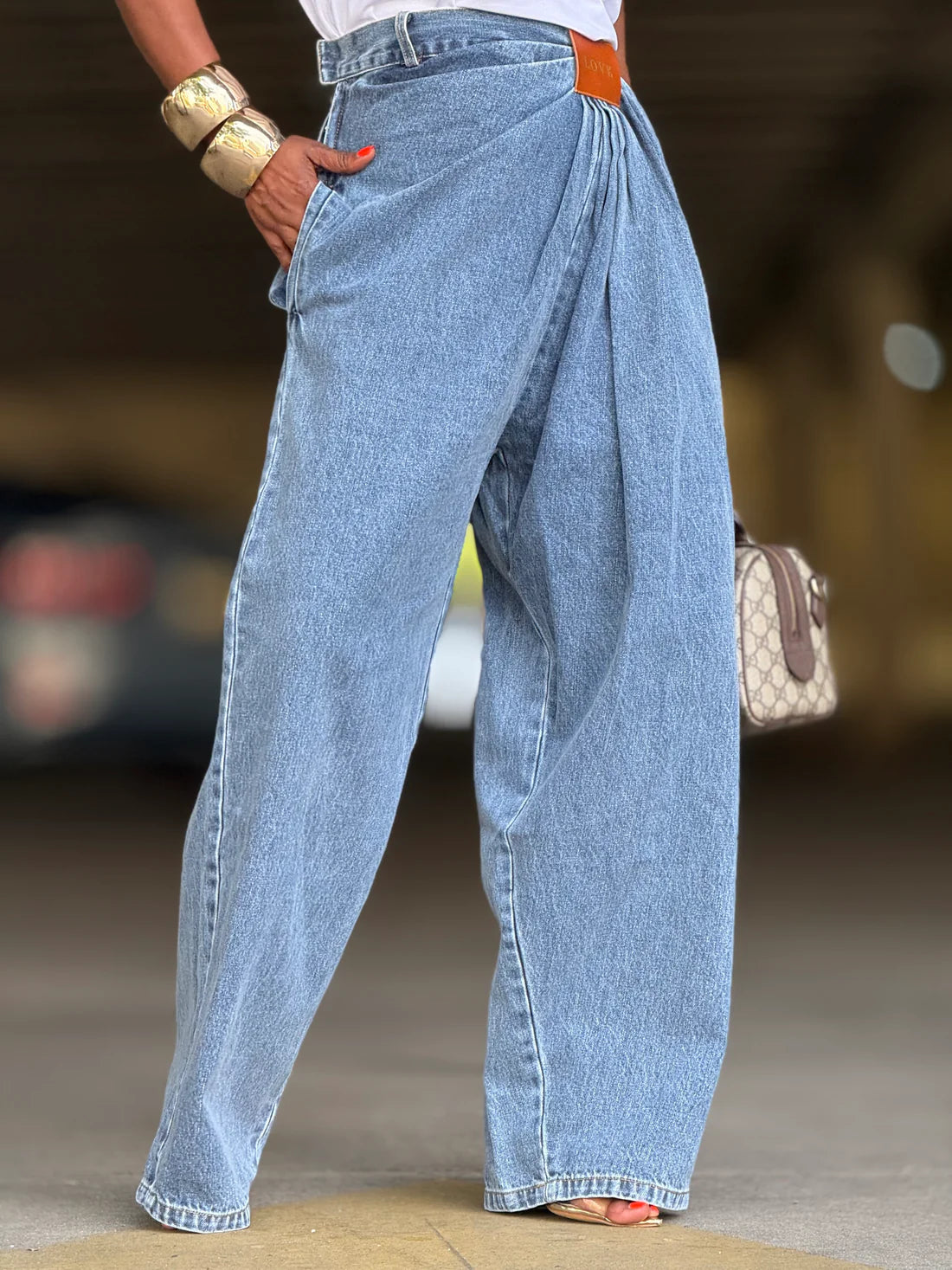 Irregular-Pleated Jeans