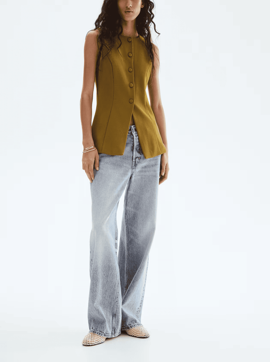 Sleeveless Fitted Tank Top