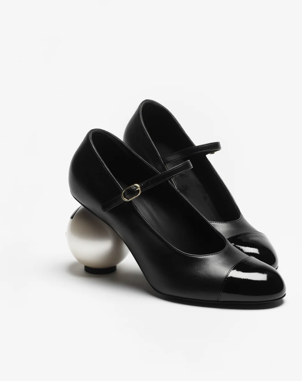 Color-Blocked Pearl Ball Shoes