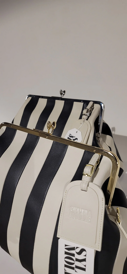 Embossed Premium Leather Kisslock Frame Bag