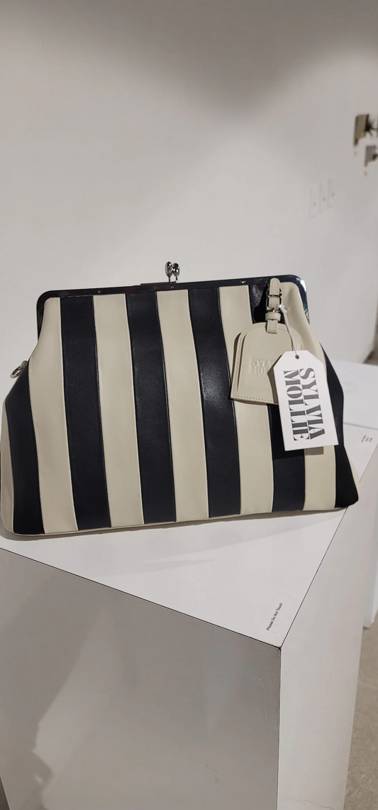 Embossed Premium Leather Kisslock Frame Bag