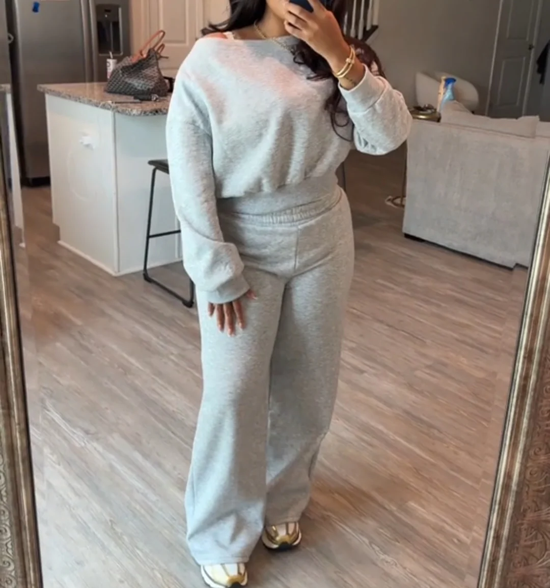 2-piece  round neck solid color suit