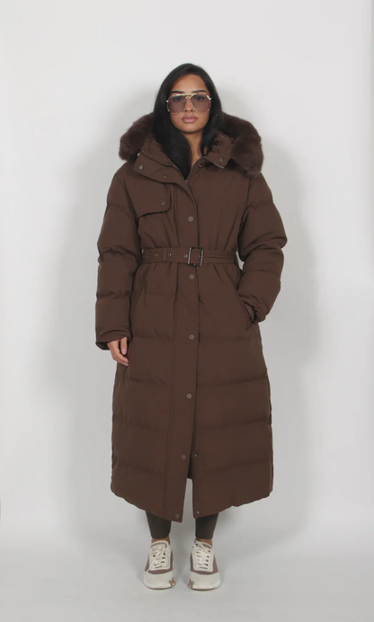 Long, over-the-knee, fitted cotton coat with large fur collar
